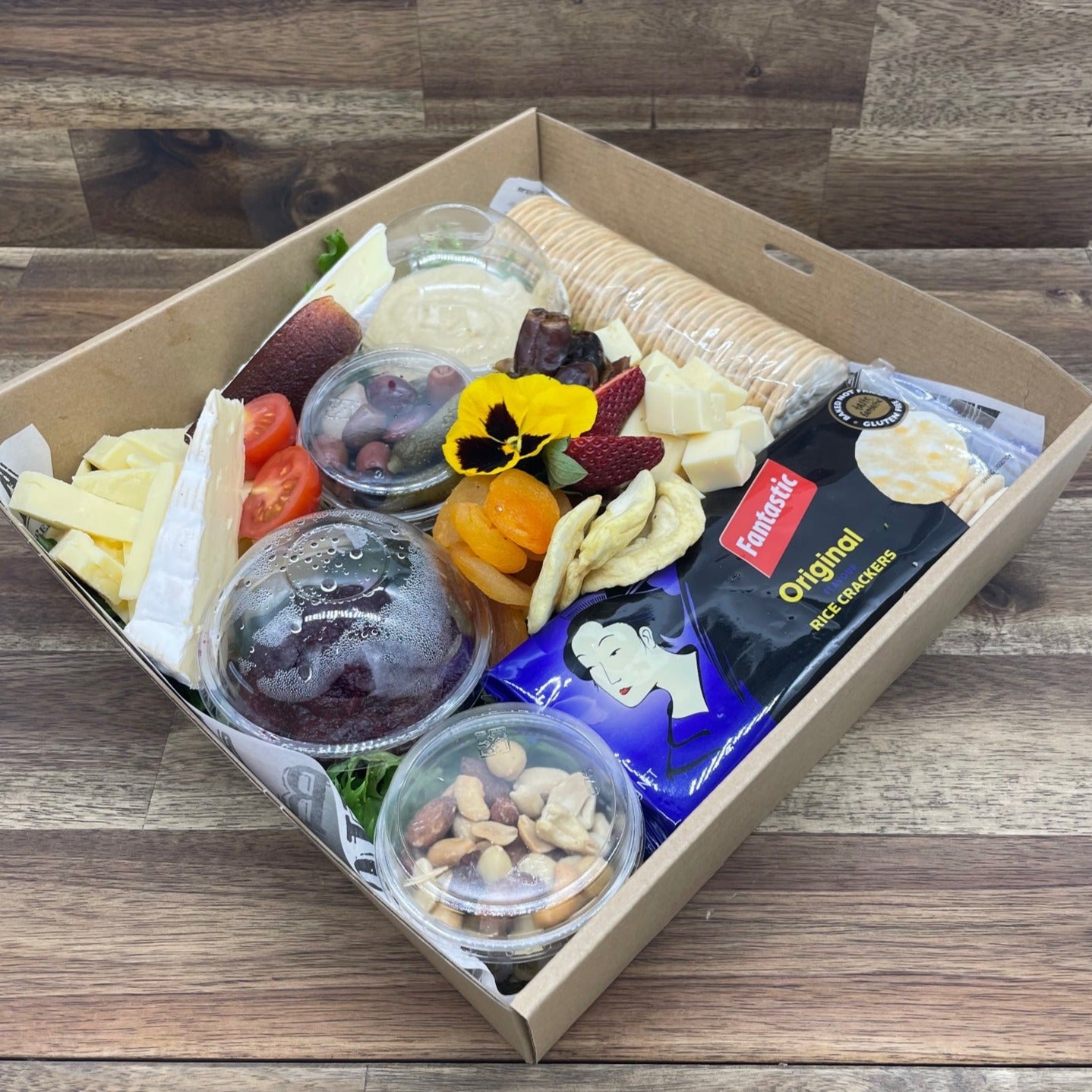Cheese and Nibbles Box